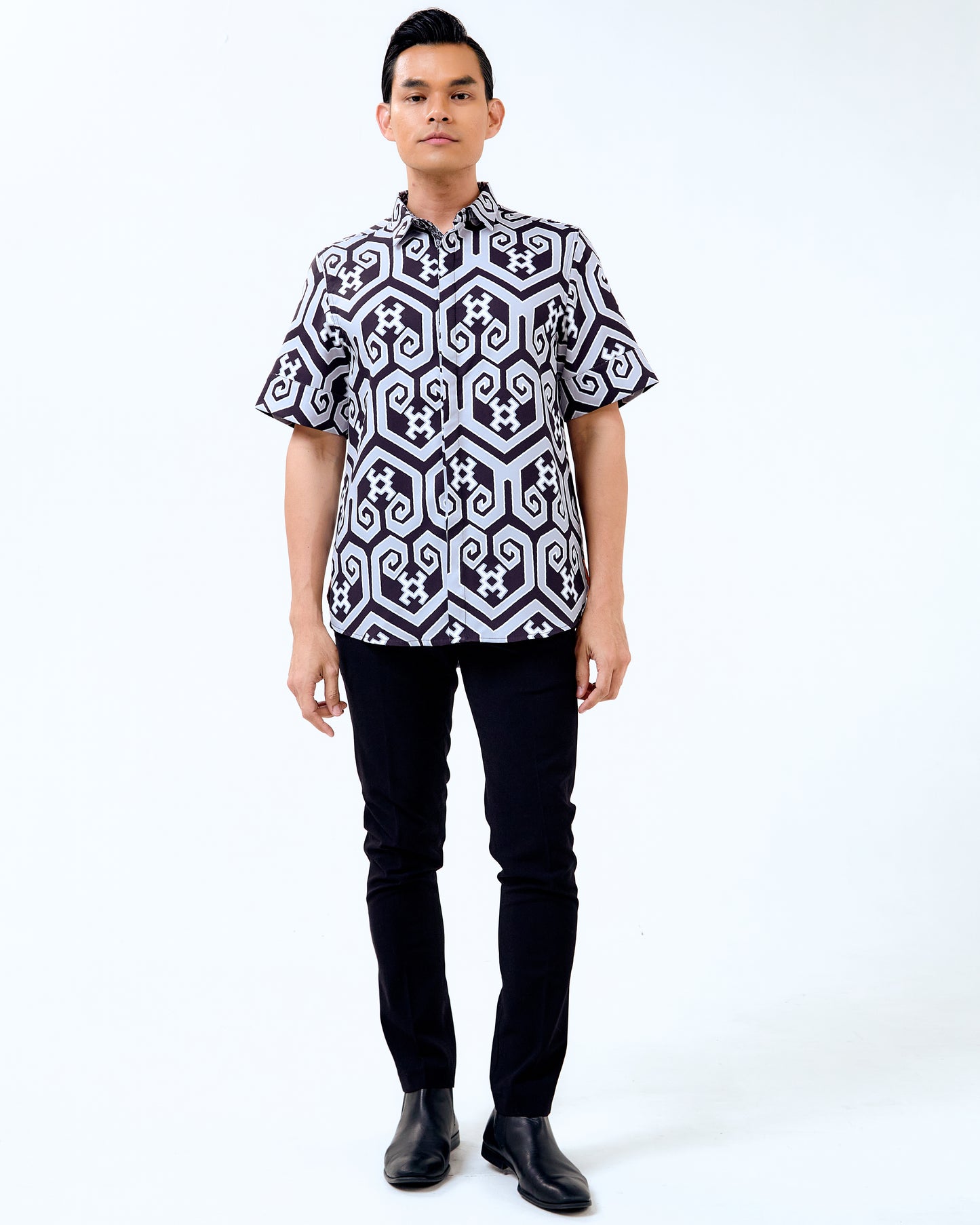 MELA SHORT SLEEVE SHIRT - Black (Pre-Order)