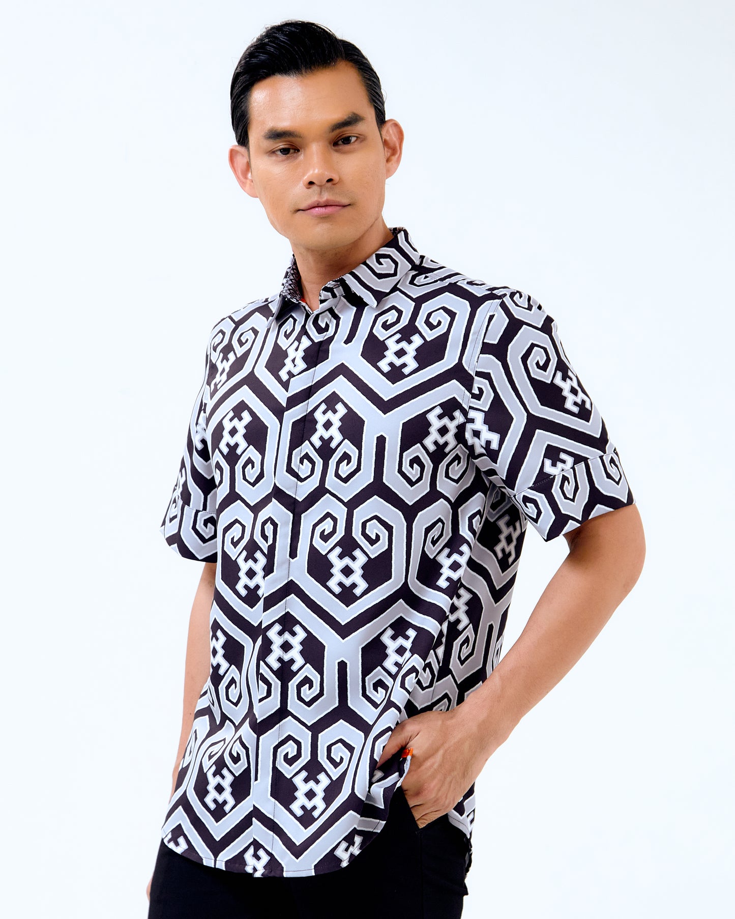 MELA SHORT SLEEVE SHIRT - Black (Pre-Order)