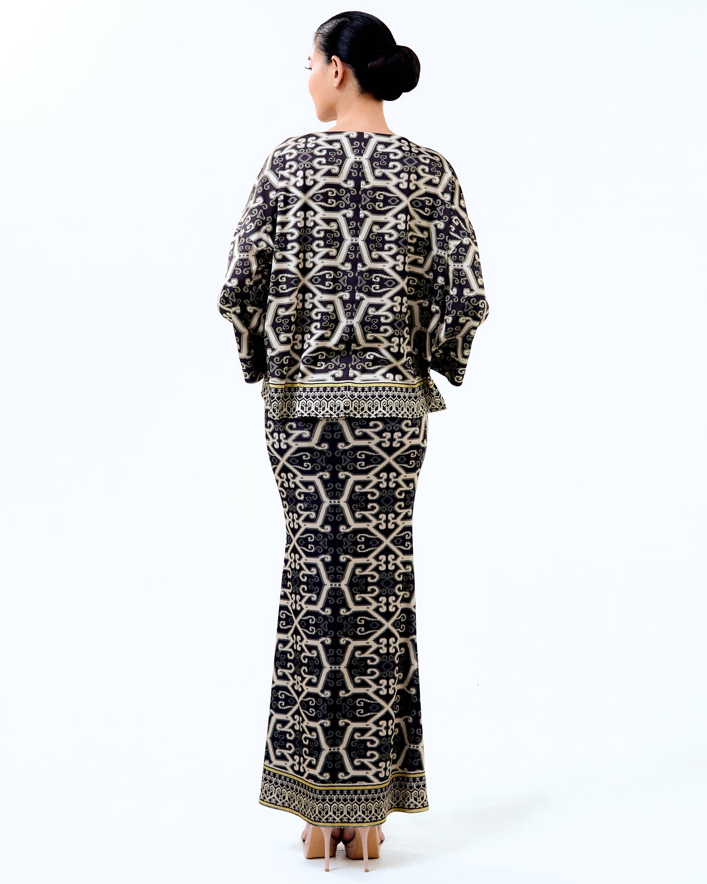 NITA KURUNG - Black/Gold (Pre-Order)