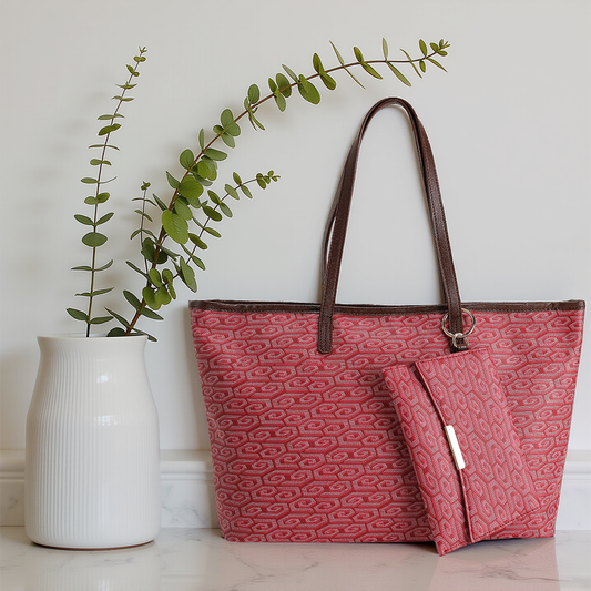 THE NIRA TOTE - DUSTY RED