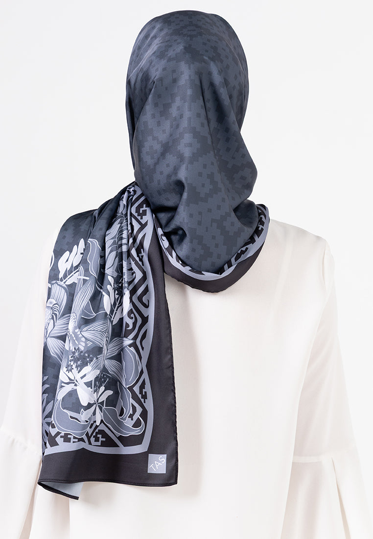 Angela Shawl - Black Monochrome