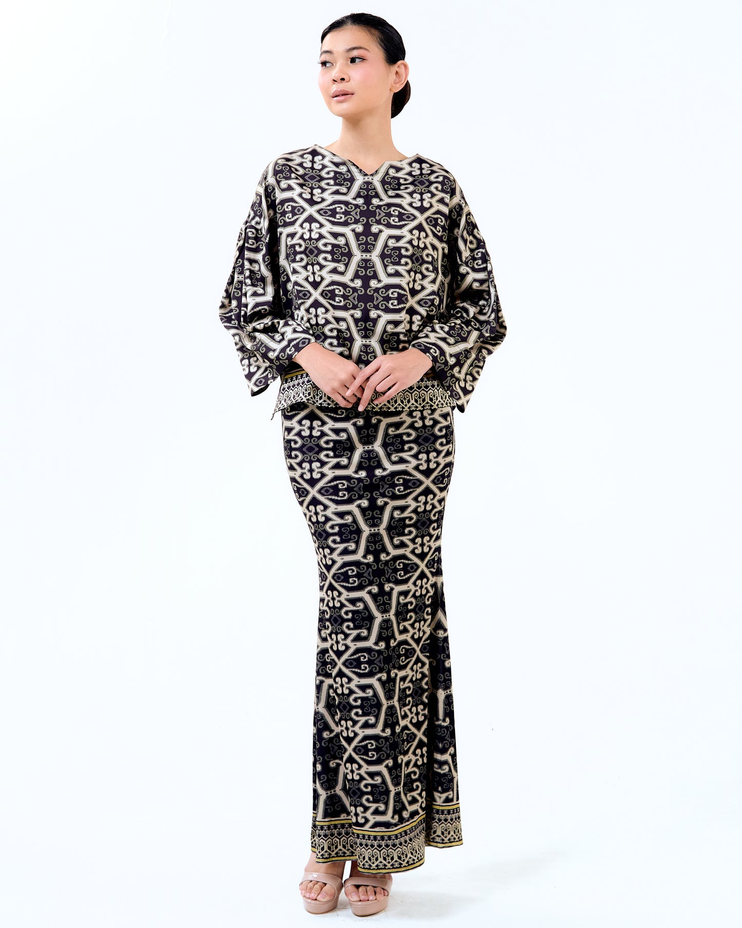 NITA KURUNG - Black/Gold (Pre-Order)
