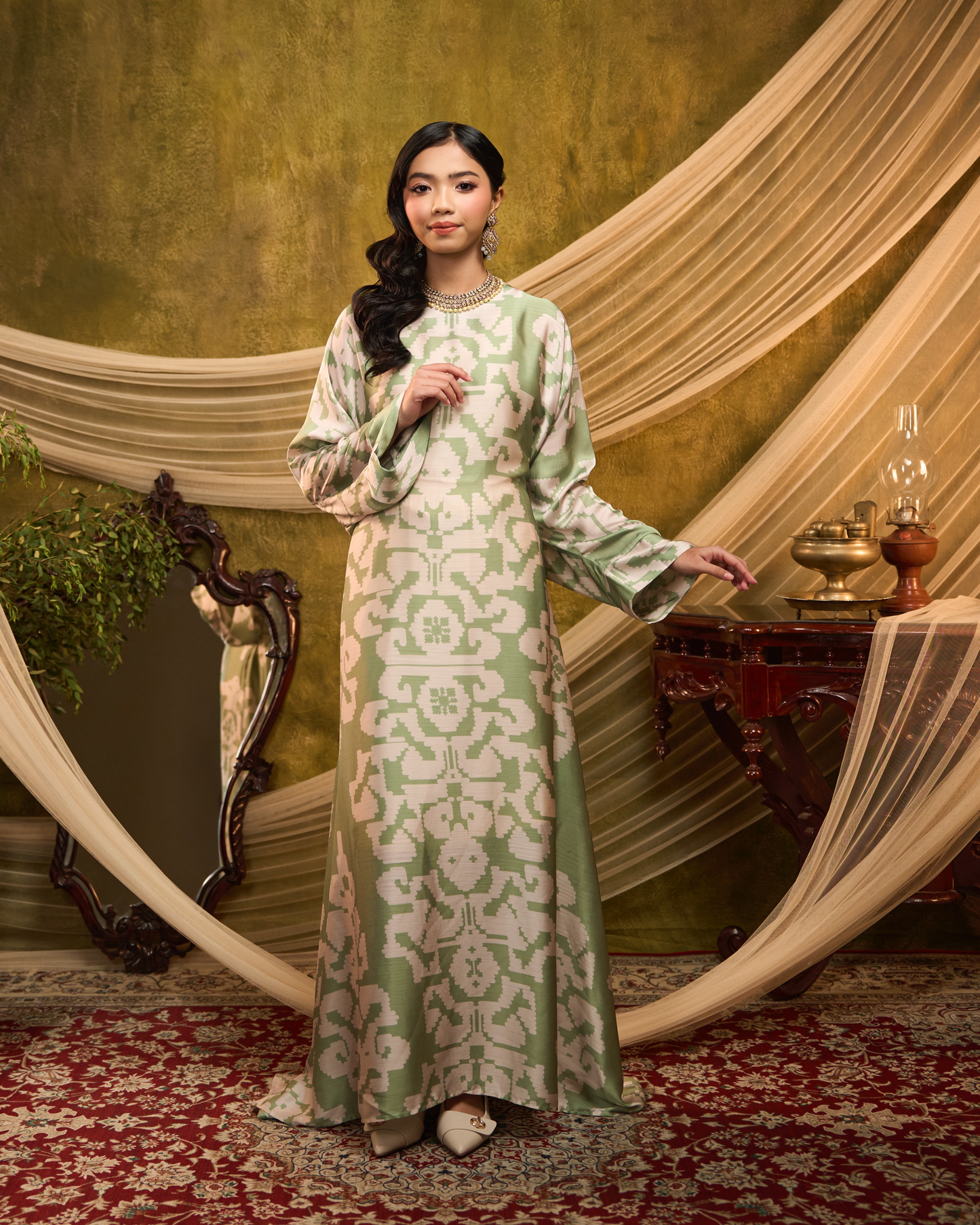 ABU KAFTAN WITH STRINGS - Green