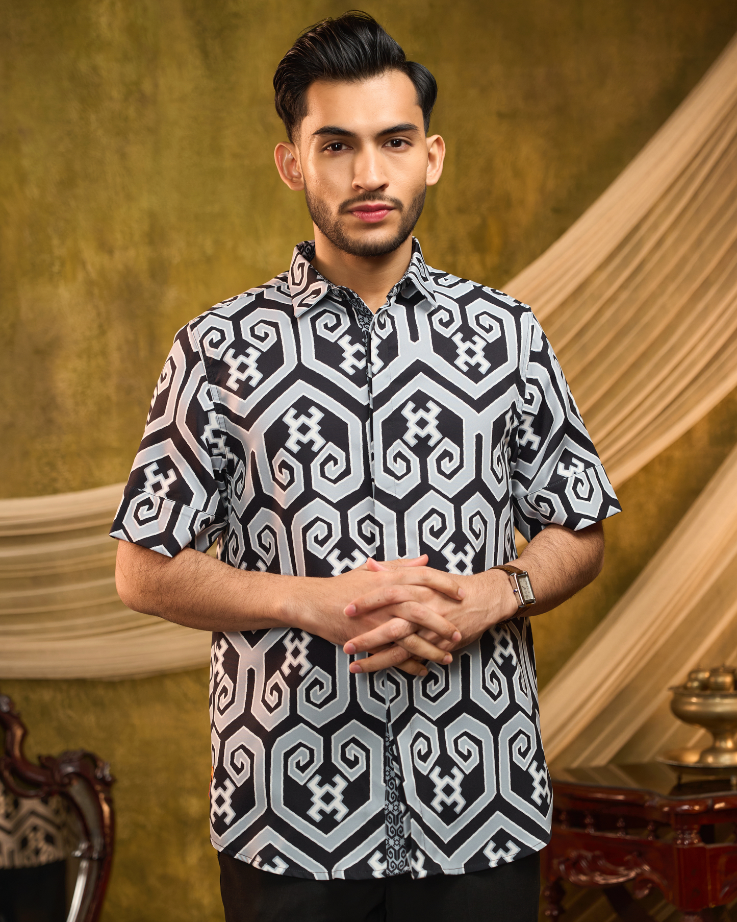 MELA SHORT SLEEVE SHIRT - Black