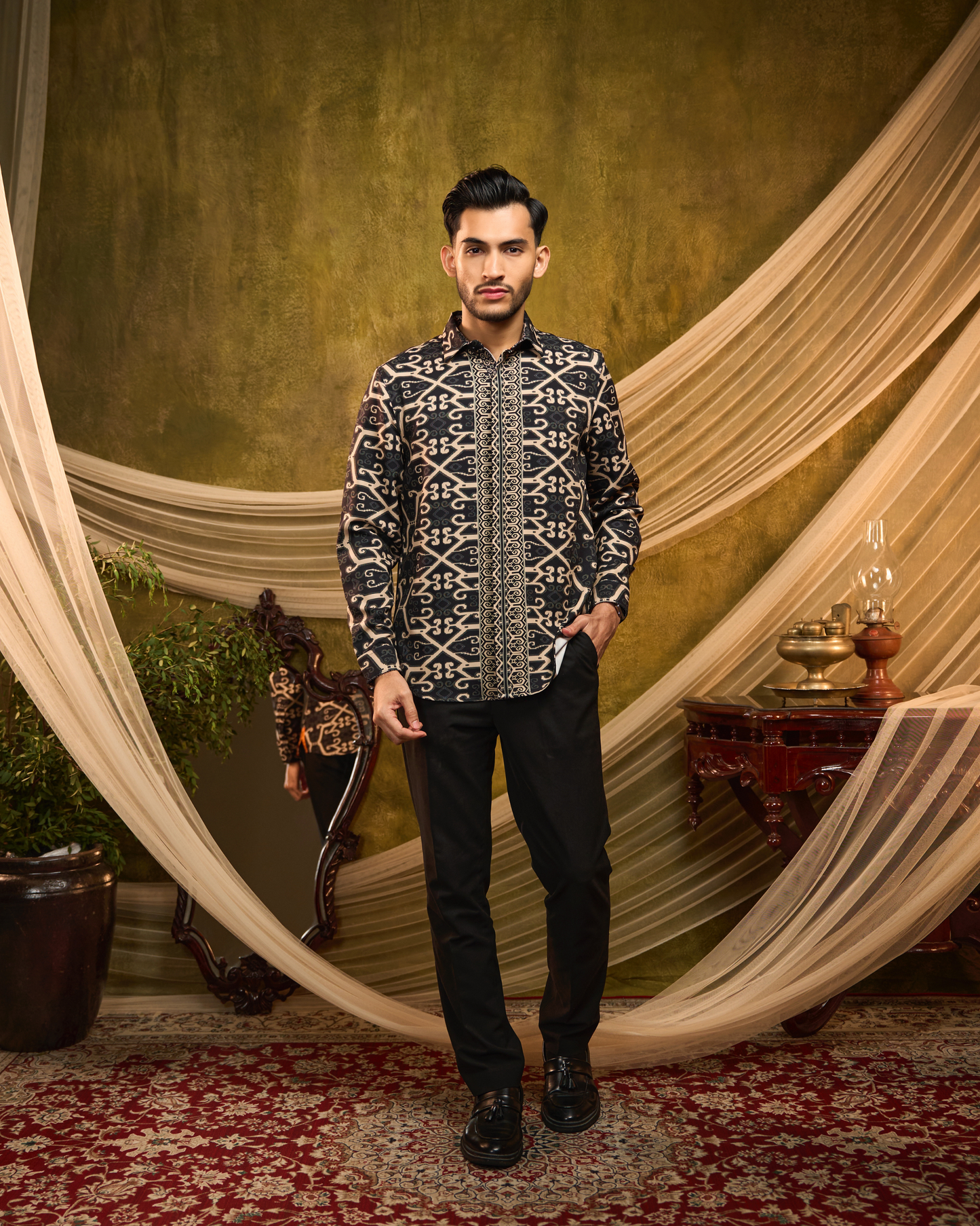 NITA LONG SLEEVES SHIRT - Black/Gold