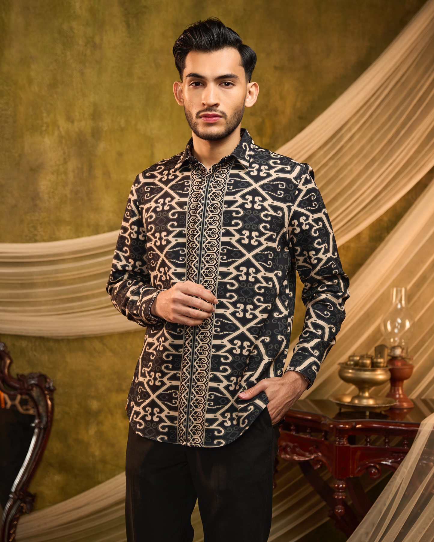 NITA LONG SLEEVES SHIRT - Black/Gold
