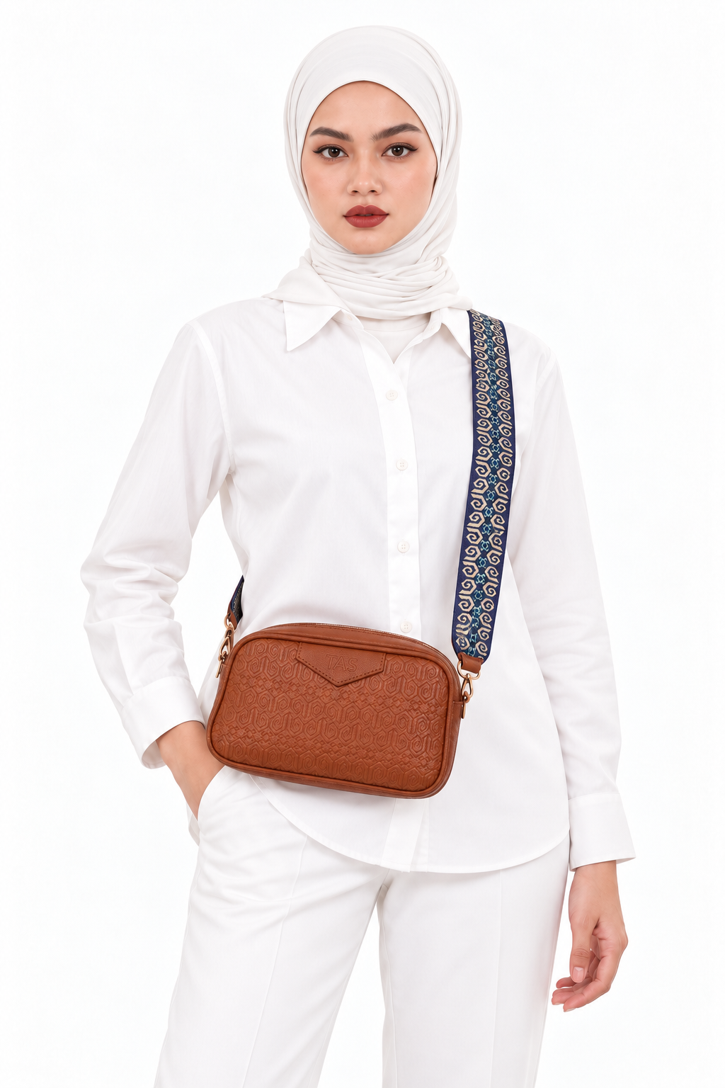THE HERITAGE CROSSBODY BAG - EQUESTRIAN BROWN (PRE-ORDER)