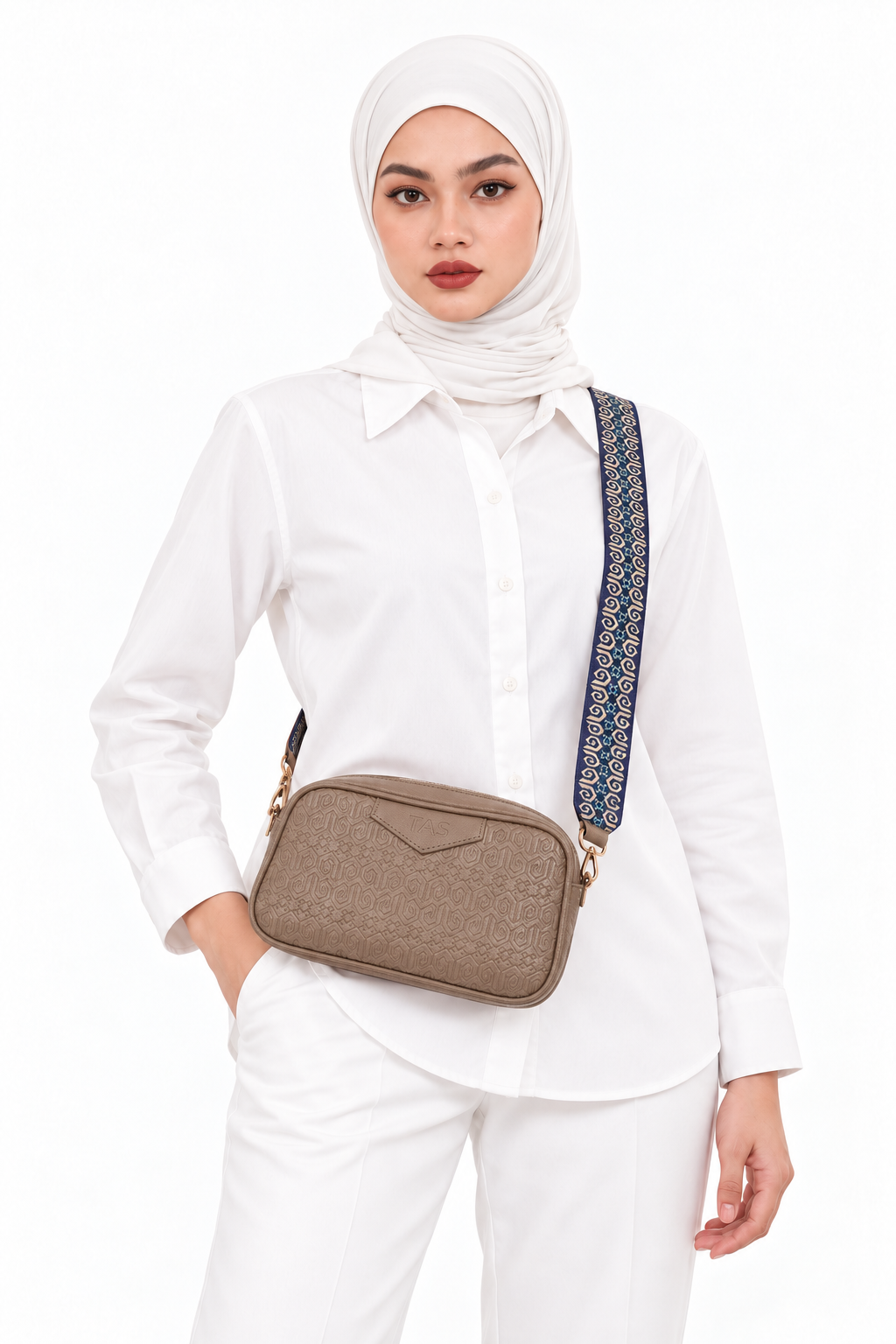 THE HERITAGE CROSSBODY BAG - FRENCH TAUPE (PRE-ORDER)